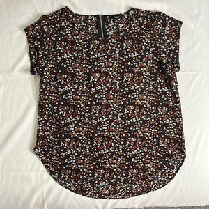 ⭐️ ONLY Floral cap-sleeved top- size 40